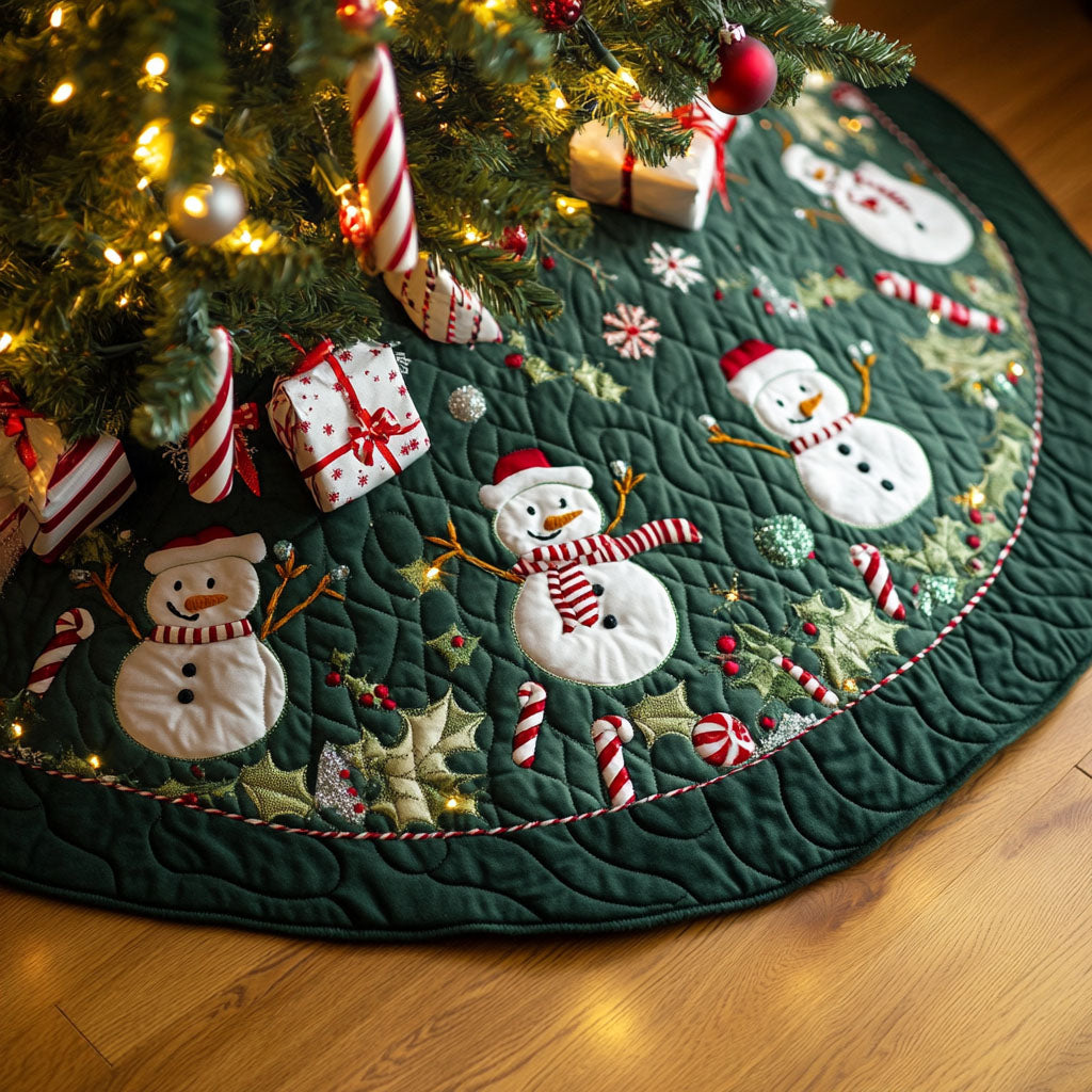 Festive Frolic Quilted Christmas Tree Skirt NCU0PT1090