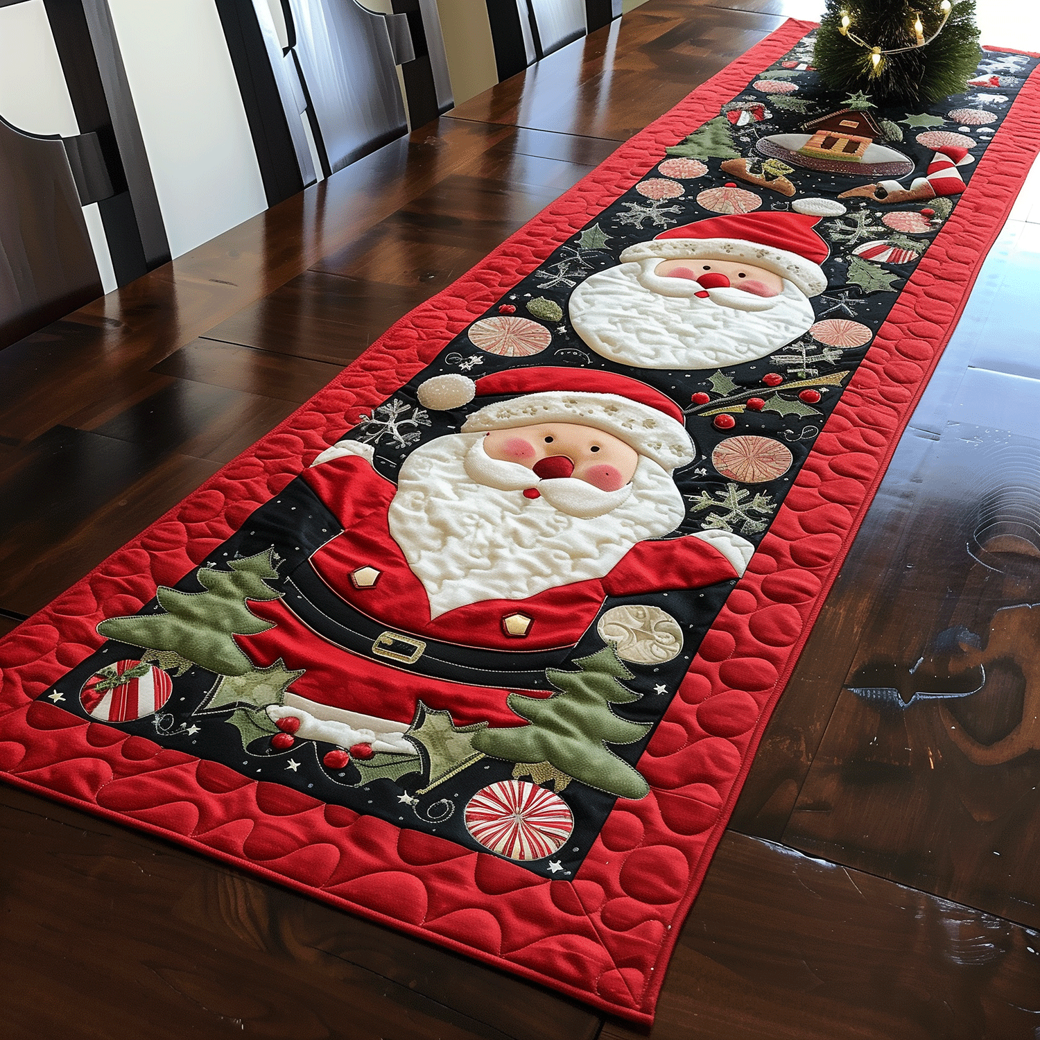 Merry Santa Claus Quilted Table Runner NCU0TH1153