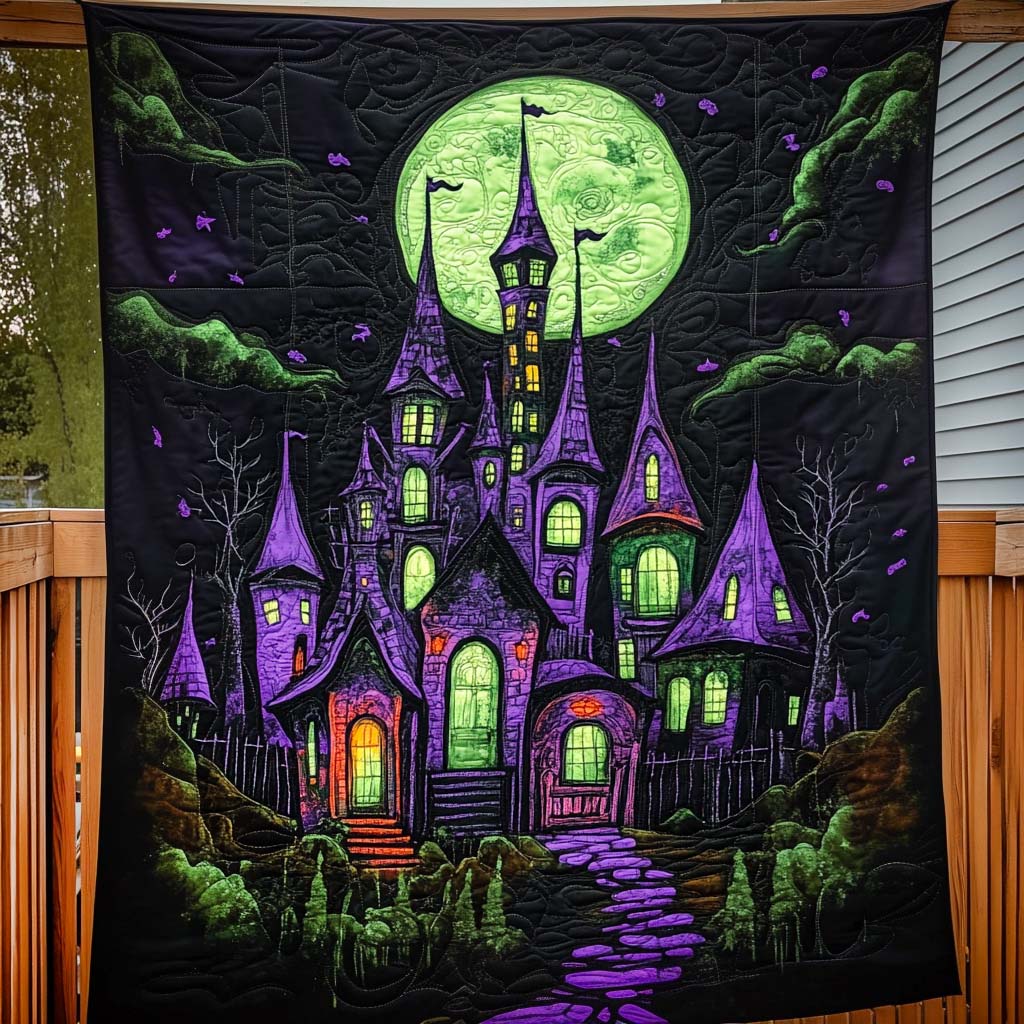 Moonlit Castle Quilted Blanket NCU0NT900