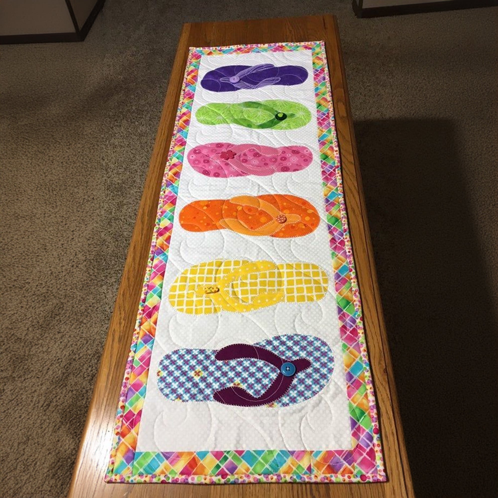 Fun Flip-flops Quilted Table Runner NCU0LL015